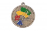 3. Medalla bañada en níquel viejo y esmaltada en 4 colores. 